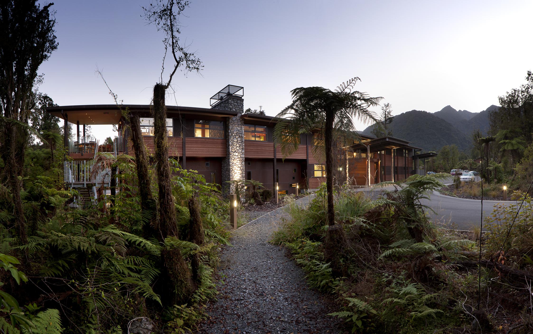 Legacy Te Waonui Hotel Франц Джоузеф Екстериор снимка