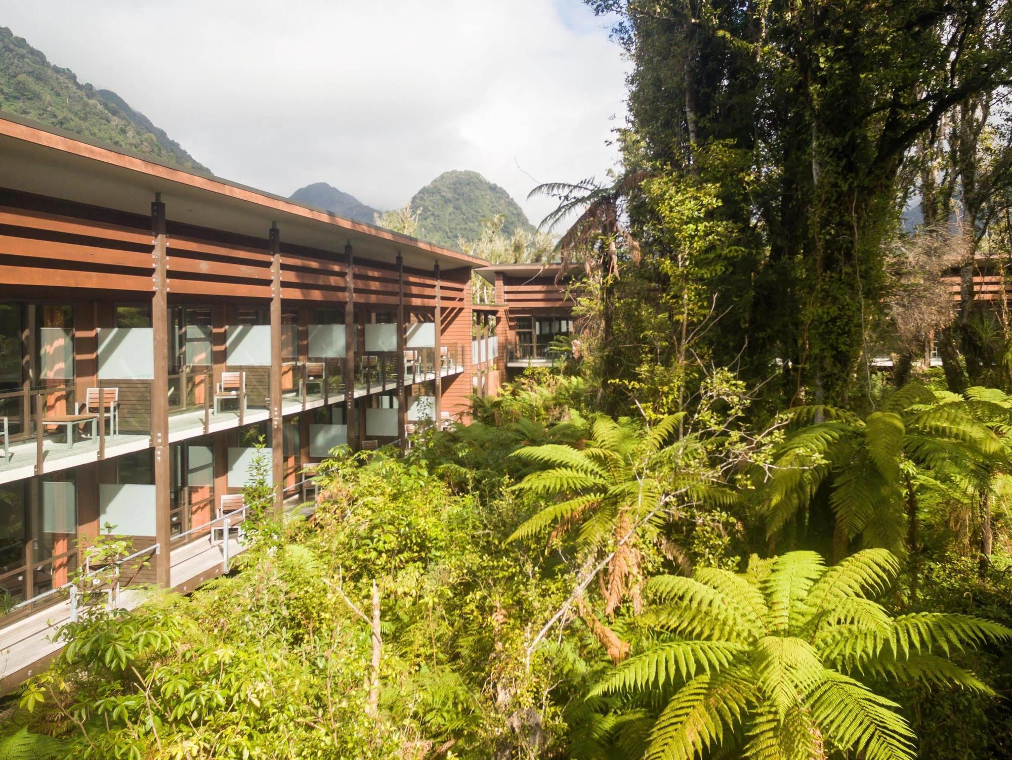 Legacy Te Waonui Hotel Франц Джоузеф Екстериор снимка